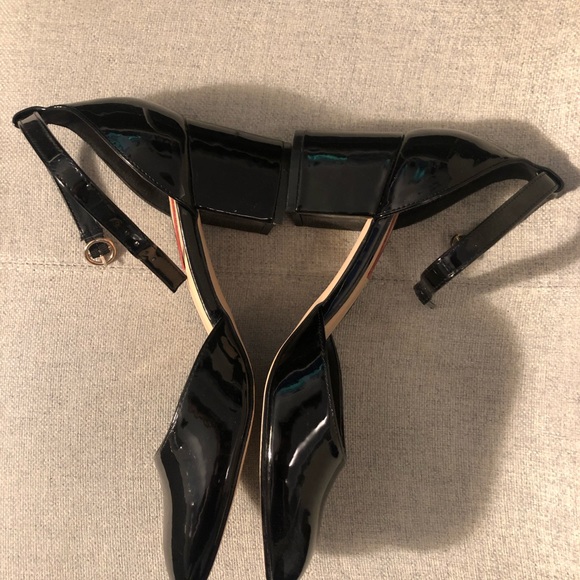 Vegan patent leather heels with ankle strap - Picture 2 of 4